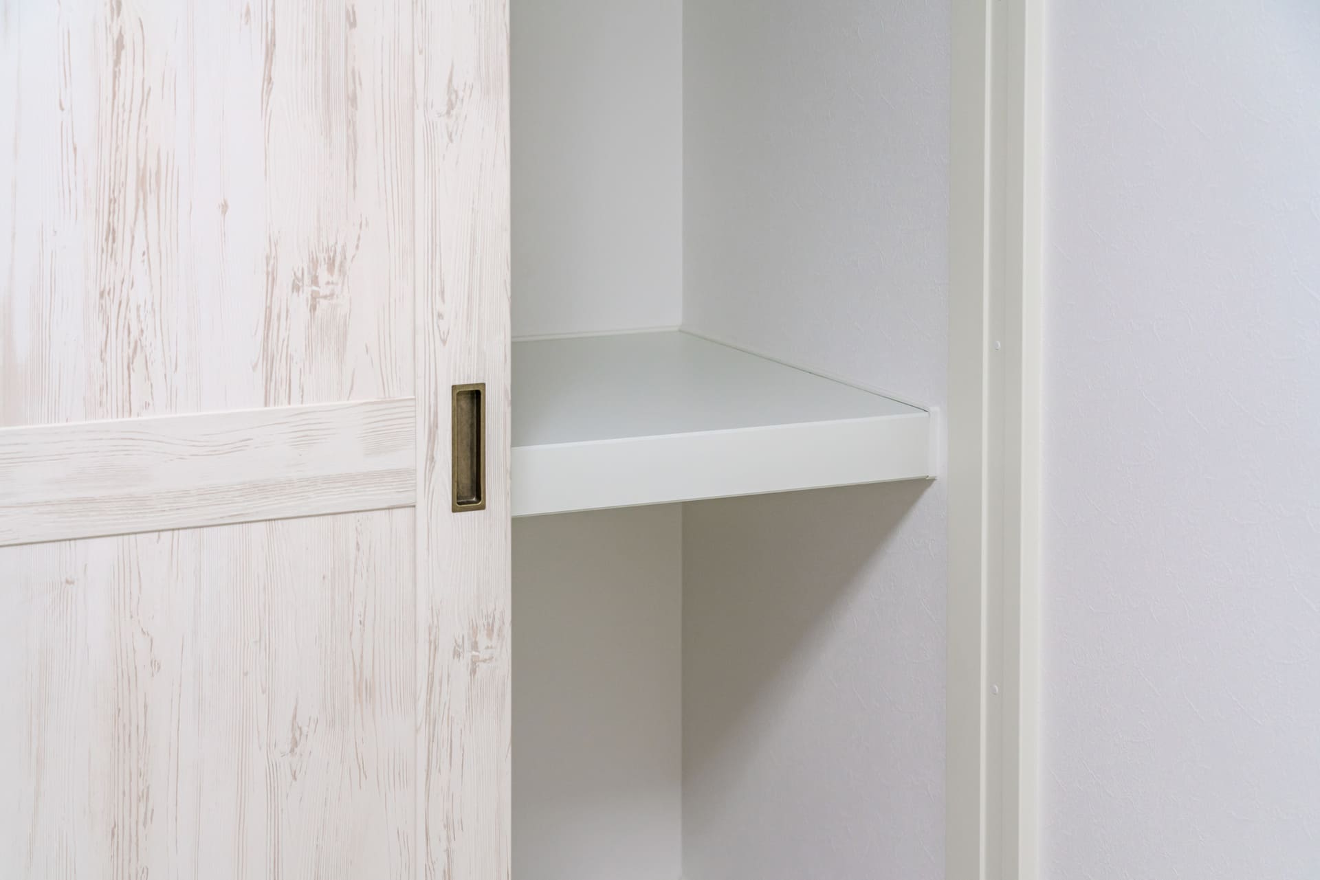 棚の取り付け・収納設置